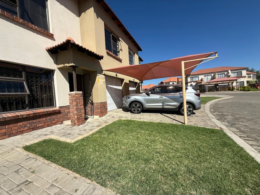 3 Bedroom Property for Sale in Waterval East North West